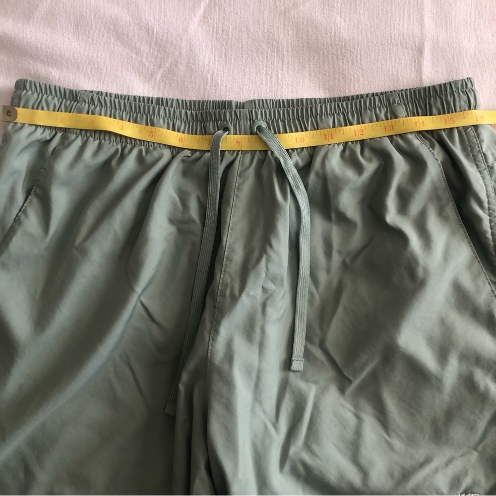 NIKE Club Woven Flow Mens Shorts 🫒 - Picture 6 of 12